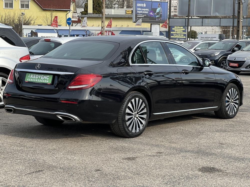 MERCEDES-BENZ E 350 e 9G-TRONIC 150e km. Bőr belső. kamera. frissen szervizelt