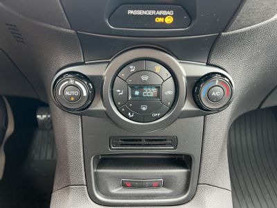 FORD FIESTA 1.0 GTDi EcoBoost Trend Nagyszerviz után! Ülésfűtés Digitklíma Bluetooth Parkradar