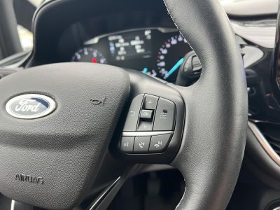 FORD FIESTA 1.0 EcoBoost mHEV Titanium 42e km. LED Távtartó Holttér Ülésfűtés Kamera Carplay Megkímélt állapot!