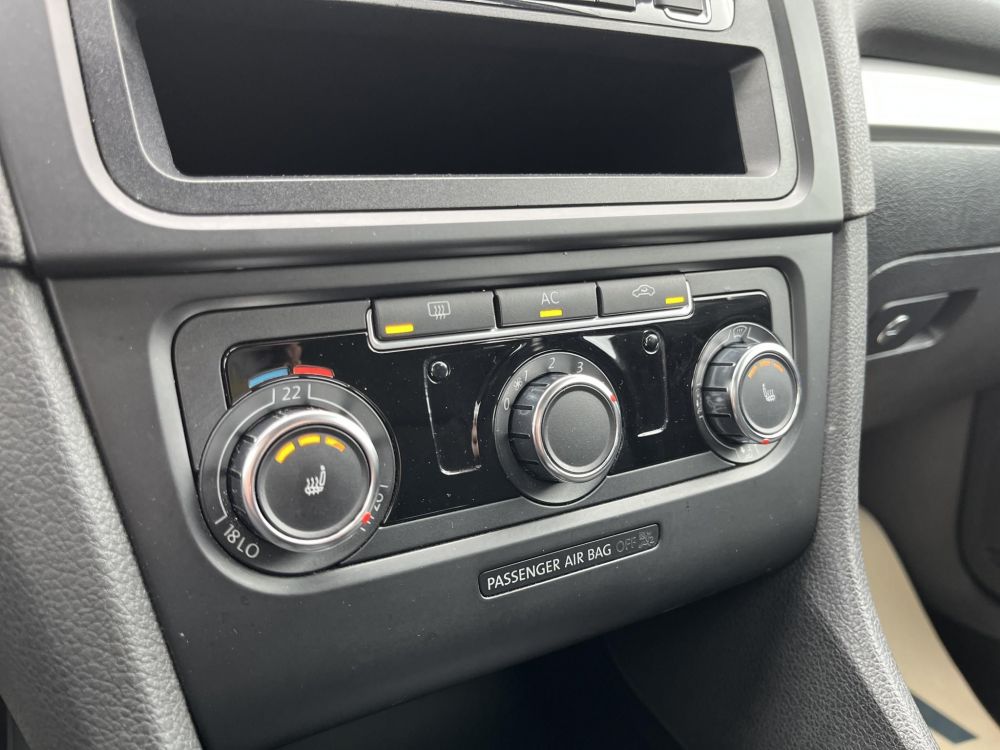 VOLKSWAGEN GOLF 1.4 Trendline Fűthető. állítható ülés