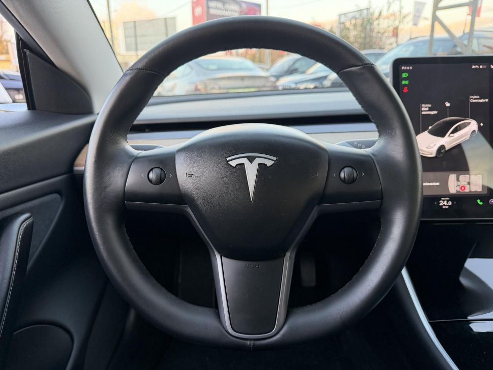 TESLA MODEL 3 Long Range AWD (Automata) Azonnal elvihető. Magyar rendszámos!