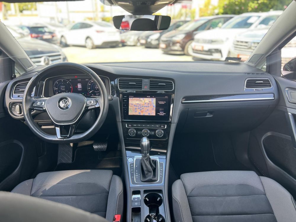 VOLKSWAGEN GOLF VII 2.0 TDI BMT Comfortline DSG 62e km. panorámatető. virtual cockpit. téli-nyári kerék szett!