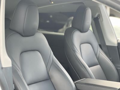 TESLA MODEL Y RWD (Automata) 87e km. Ryzen processzor. 2031-ig garanciális. téli-nyári kerékszett!