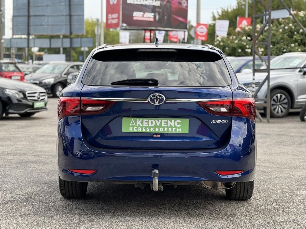 TOYOTA AVENSIS Touring Sports 2.0 Executive CVT Magyarországi. Magasan felszerelt. Rendszeresen karbantartott!