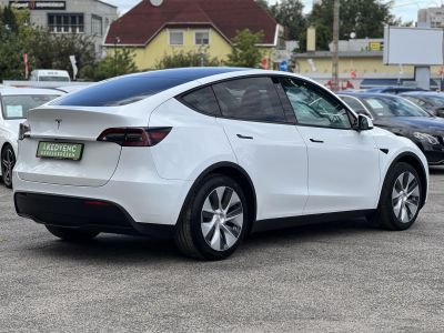 TESLA MODEL Y RWD (Automata) 87e km. Ryzen processzor. 2031-ig garanciális. téli-nyári kerékszett!