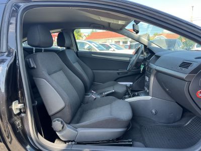 OPEL ASTRA H 1.4 GTC Cosmo M.o.-i. 1.tul. 113e km. 4 évszakos gumik!