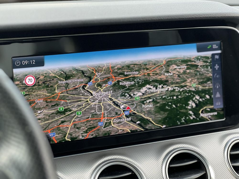 MERCEDES-BENZ E 350 e 9G-TRONIC 150e km. Bőr belső. kamera. frissen szervizelt