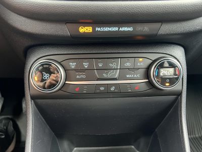 FORD FIESTA 1.0 EcoBoost mHEV Titanium 42e km. LED Távtartó Holttér Ülésfűtés Kamera Carplay Megkímélt állapot!