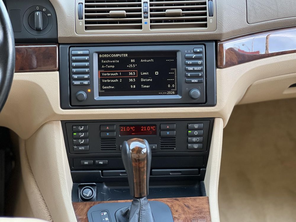 BMW 540i (Automata) Rozsdamentes. frissen szervizelt. végig vezetett szervizkönyv!