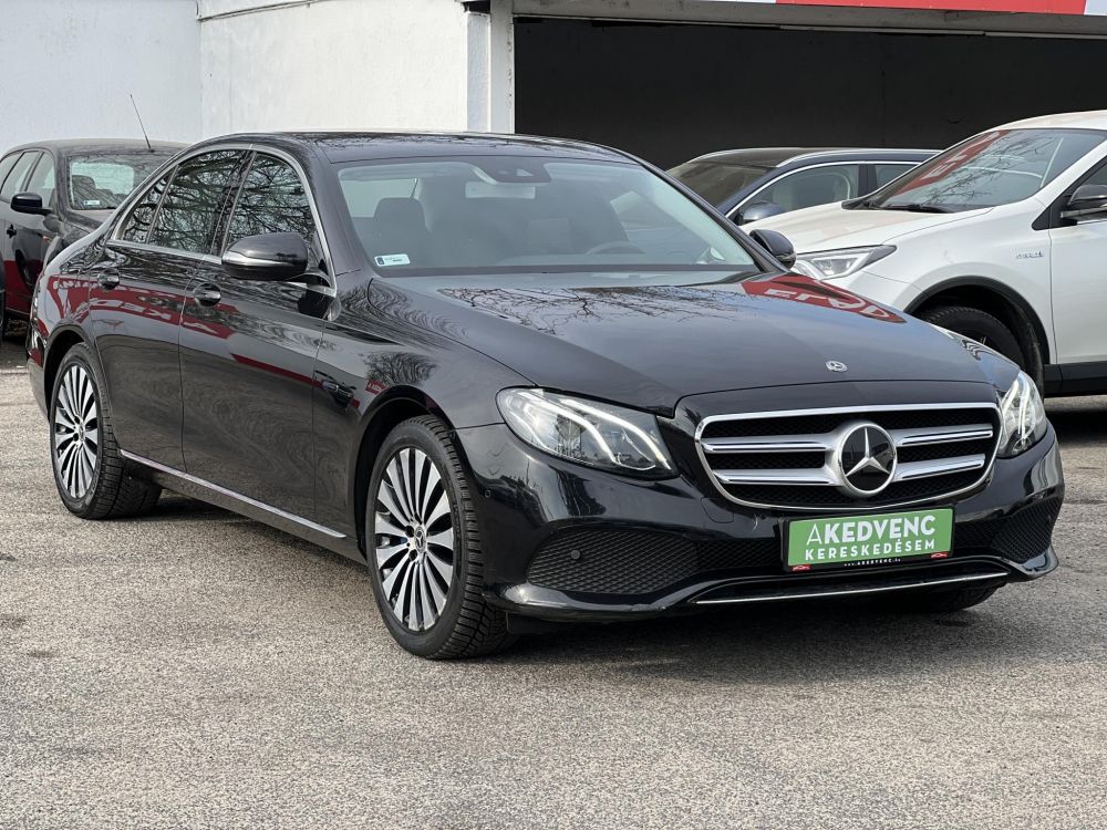 MERCEDES-BENZ E 350 e 9G-TRONIC 150e km. Bőr belső. kamera. frissen szervizelt