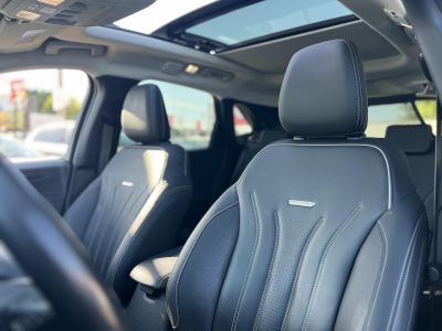 FORD KUGA 2.5 PHEV Vignale CVT panoráma tető. végig vezetett szervizkönyv