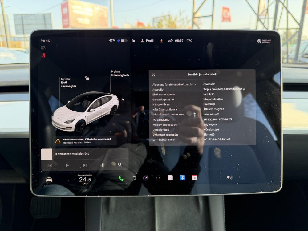 TESLA MODEL 3 Long Range AWD (Automata) FSD. FEHÉR BELSŐ. Perf BOOST. garanciális. hőszivattyú. vonóhorog!