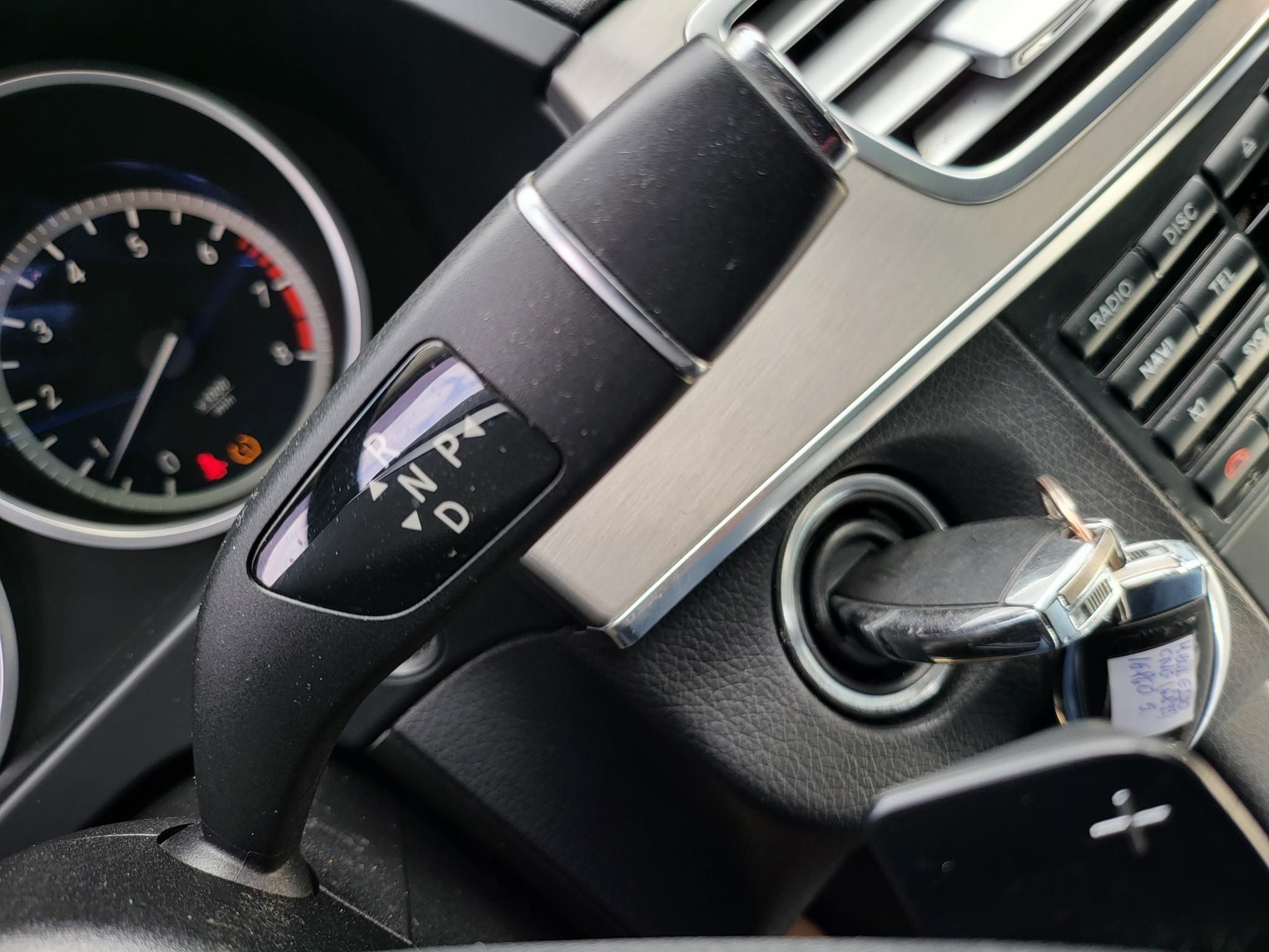 MERCEDES-BENZ E-OSZTÁLY E 200 Avantgarde (Automata) Napfénytető Ülésfűtés F1 váltó Bőr belső A legjobb áron!