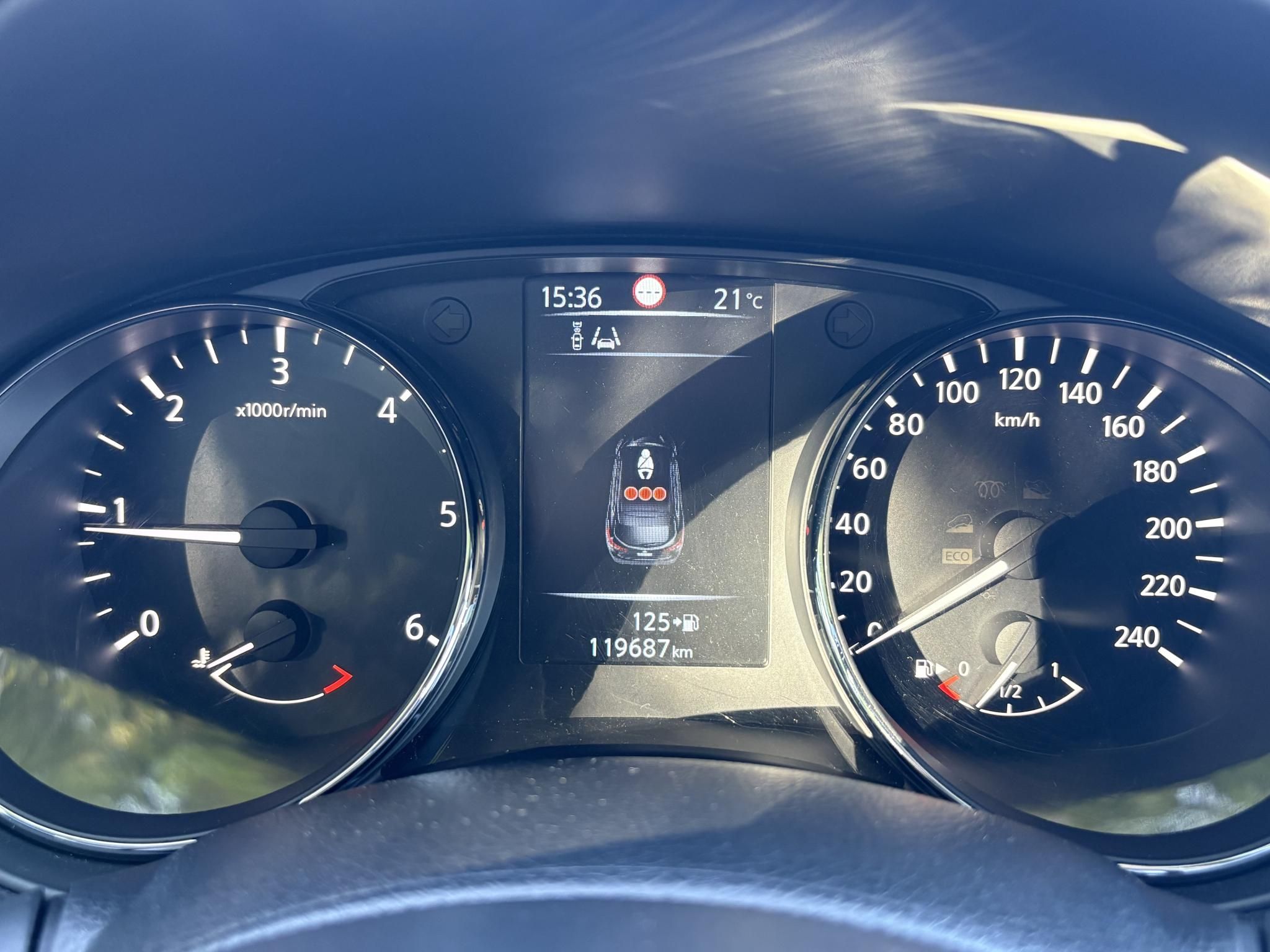 NISSAN QASHQAI 1.6 dCi Tekna 4WD 119e km. LED Tempomat Bluetooth Digitklíma MEGKÍMÉLT állapot!