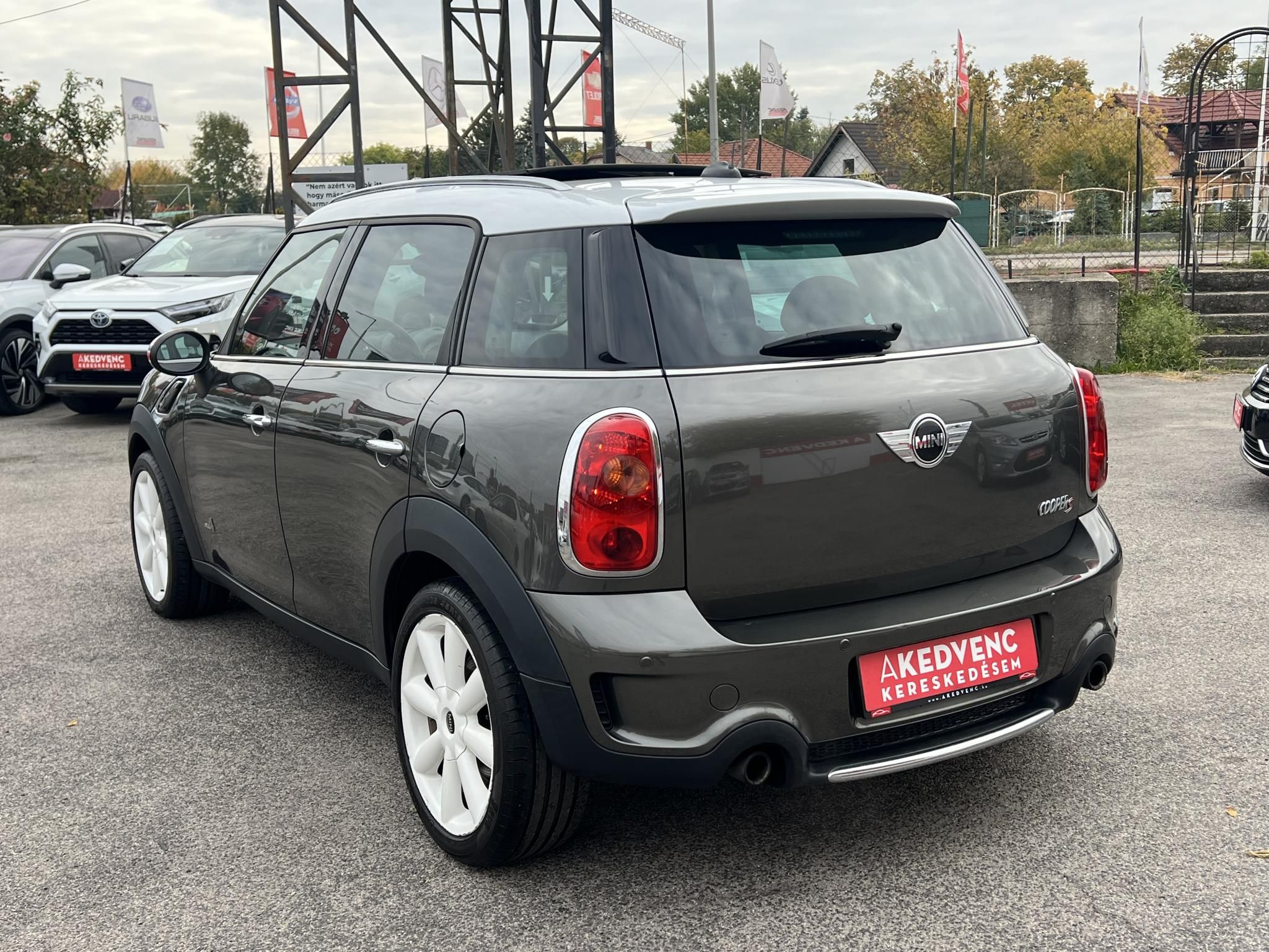 MINI COUNTRYMAN Cooper1.6 S ALL4 (Automata) Magyarországi Xenon Panorámatető Ülésfűtés Tempomat Kormányváltó