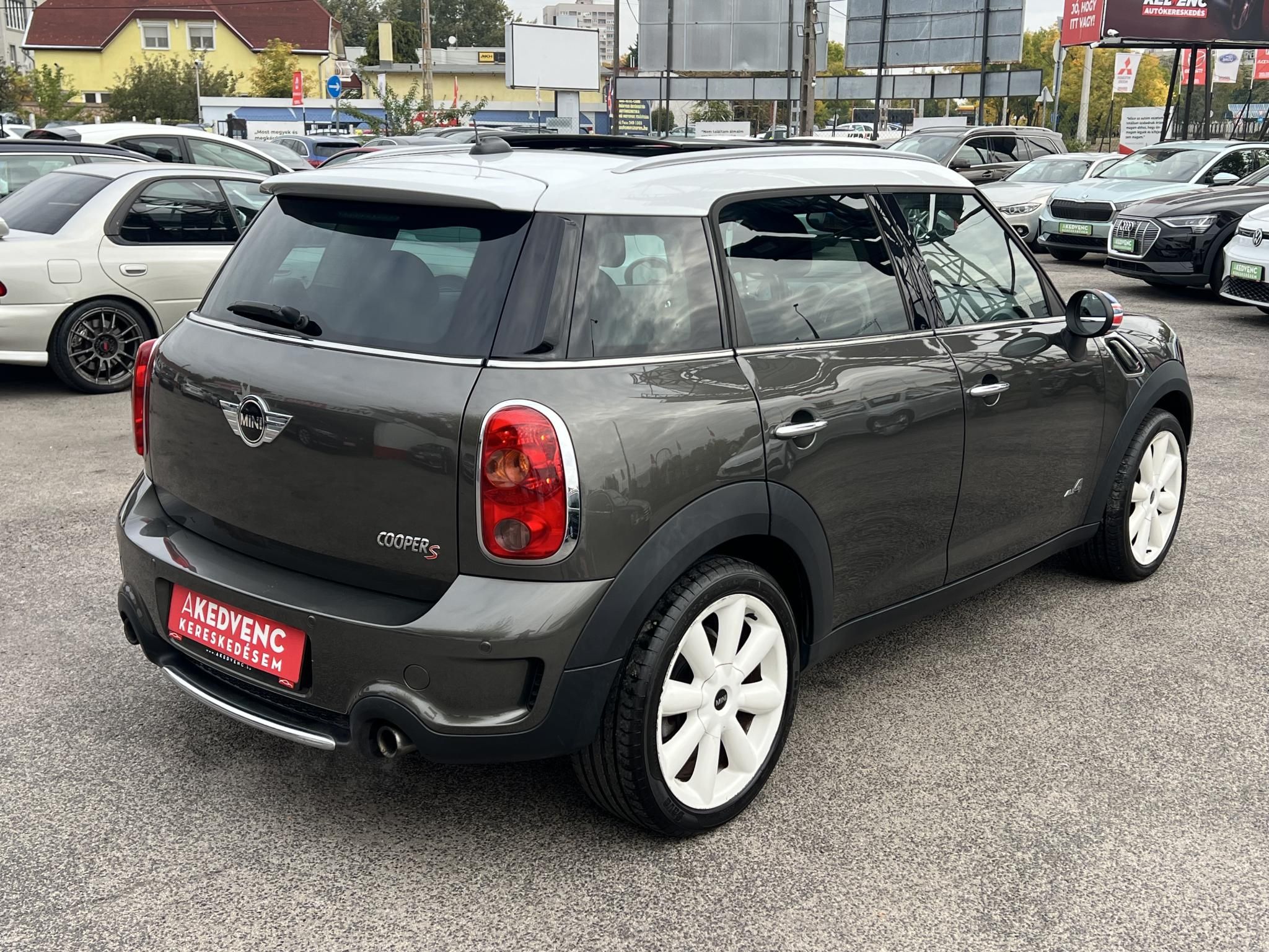 MINI COUNTRYMAN Cooper1.6 S ALL4 (Automata) Magyarországi Xenon Panorámatető Ülésfűtés Tempomat Kormányváltó