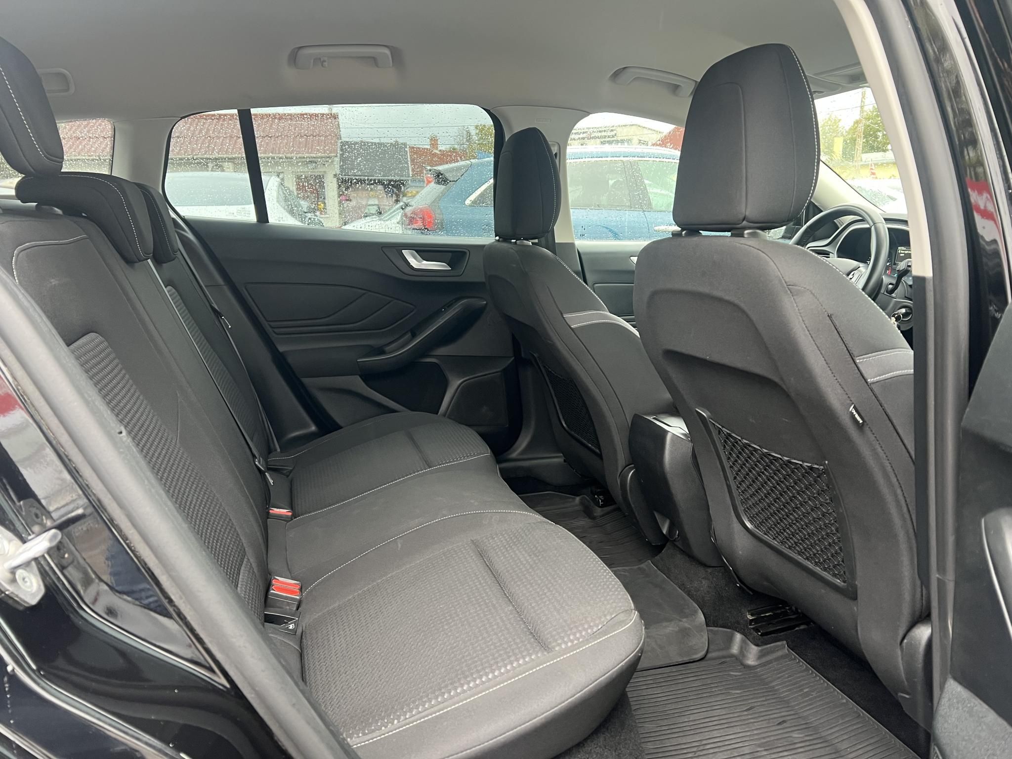 FORD FOCUS 1.0 EcoBoost Connected M.o.-i. 1.tul. Márkaszervizelt! Carplay