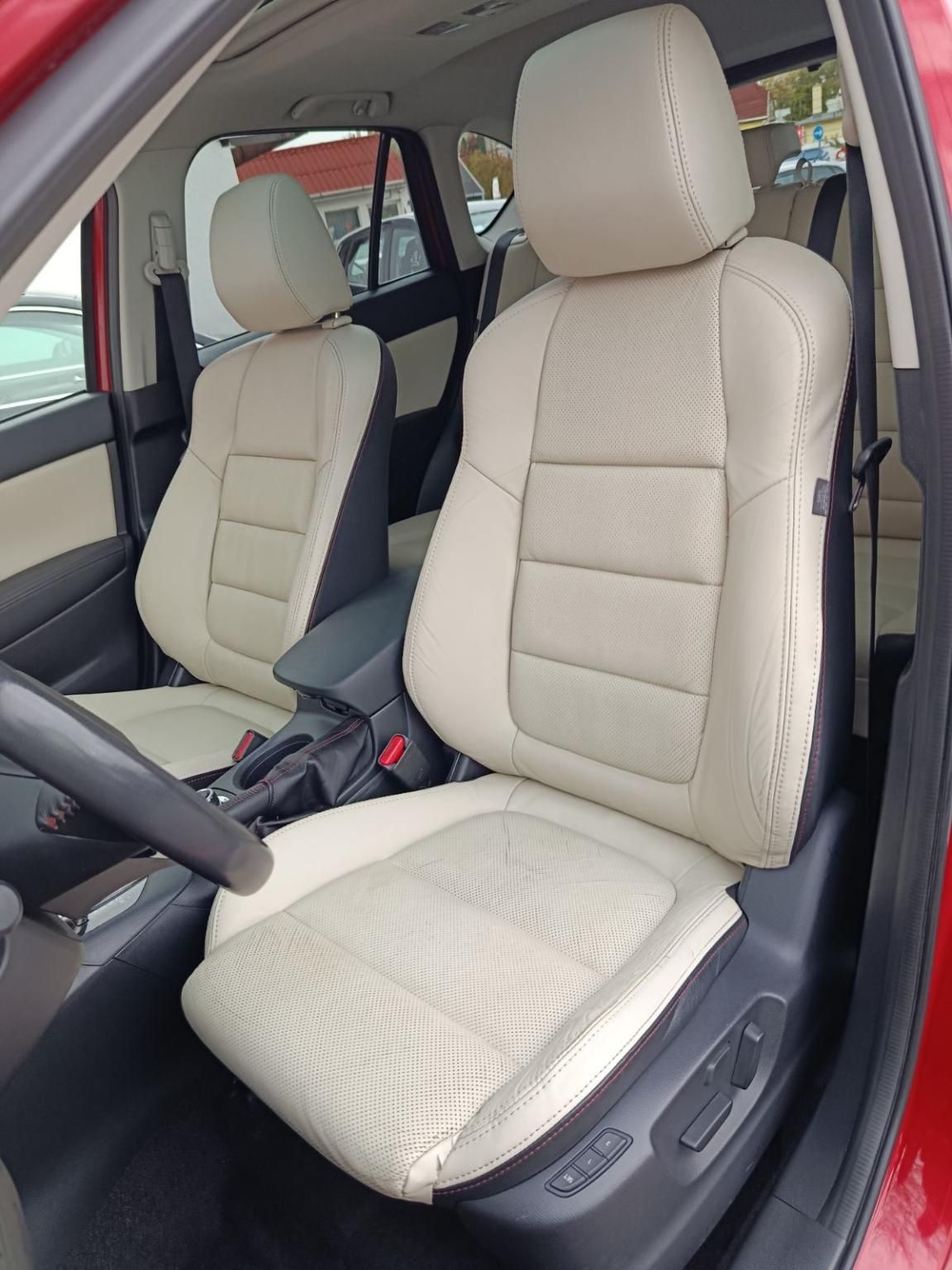 MAZDA CX-5 2.2 CD Revolution 4WD SD (Automata) Napfénytető Vajbőr Memória BOSE Ülésfűtés Sávtartó Keyless