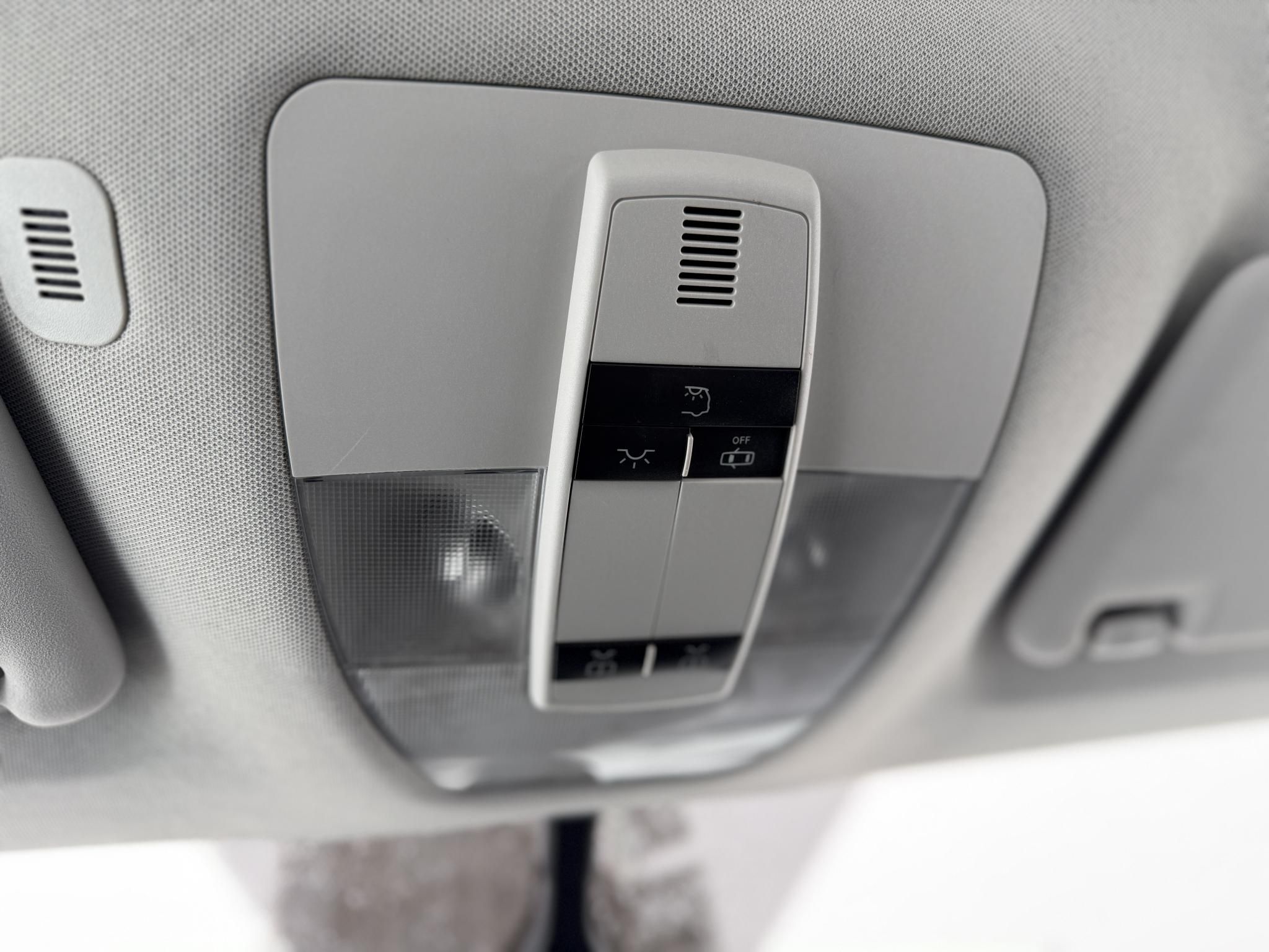 MERCEDES-BENZ A 180 BlueEFFICIENCY Elegance EURO5 156e km. megkímélt állapot. klíma ülésfűtés 2 gyári kulcs