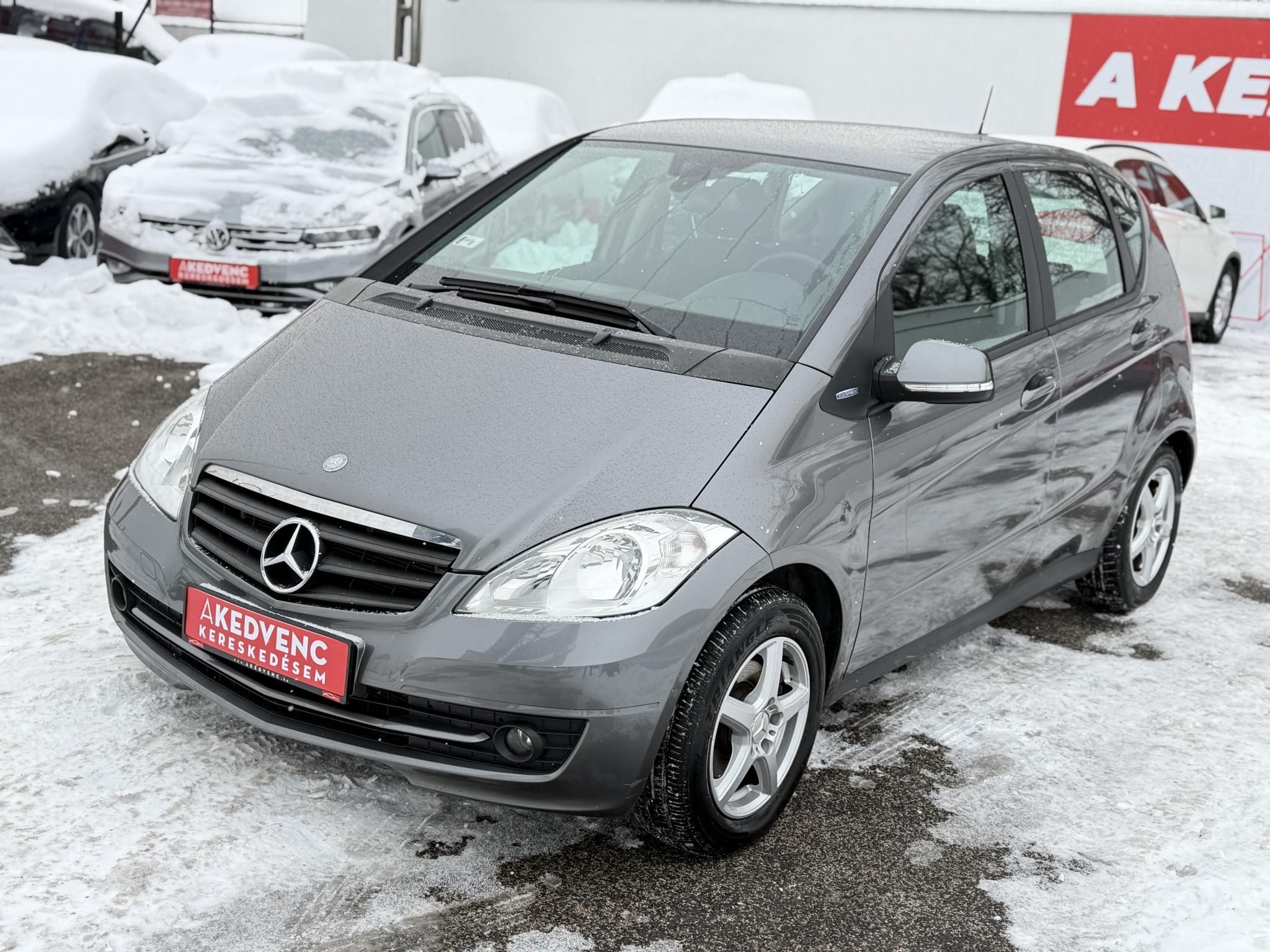 MERCEDES-BENZ A 180 BlueEFFICIENCY Elegance EURO5 156e km. megkímélt állapot. klíma ülésfűtés 2 gyári kulcs