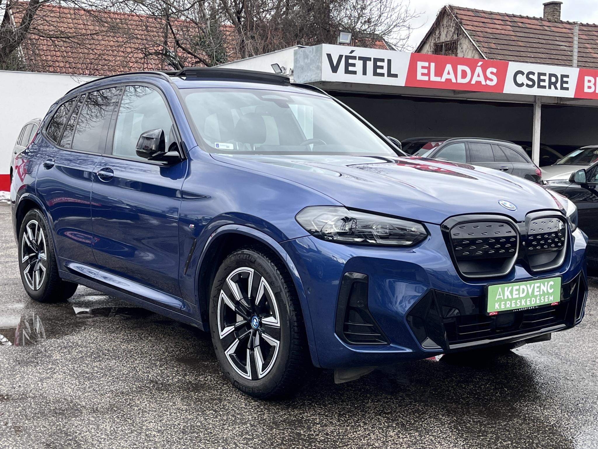 BMW IX3 73,9kWh M-sport Carplay Panoráma tető! ÁFÁS-ÁR!