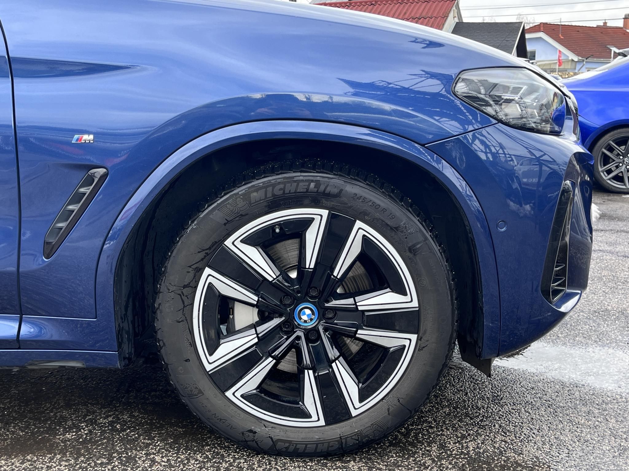 BMW IX3 73,9kWh M-sport Carplay Panoráma tető! ÁFÁS-ÁR!