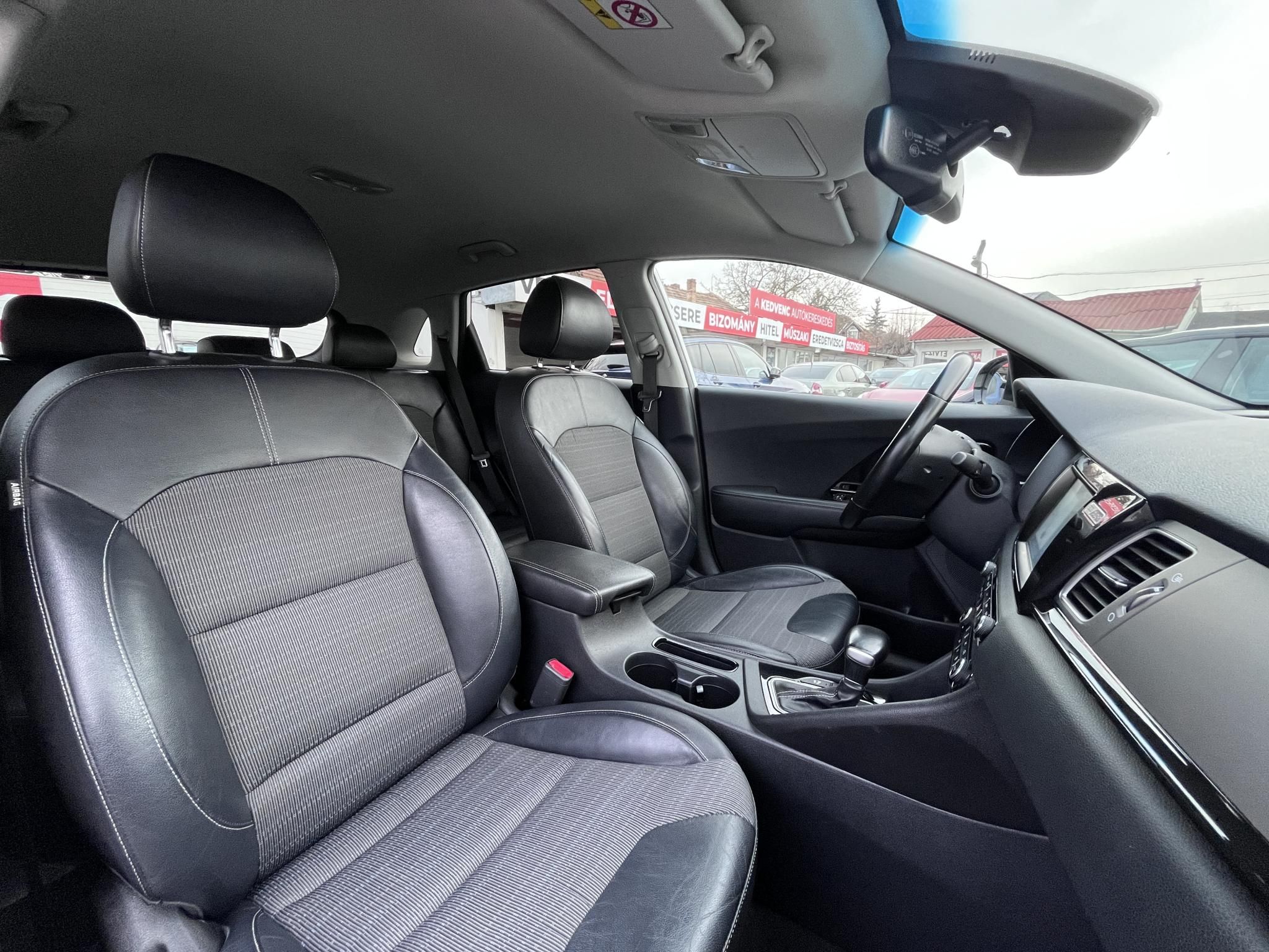KIA NIRO PHEV 1.6 GDI LX DCT Sávtartó Carplay Tempomat Navi!