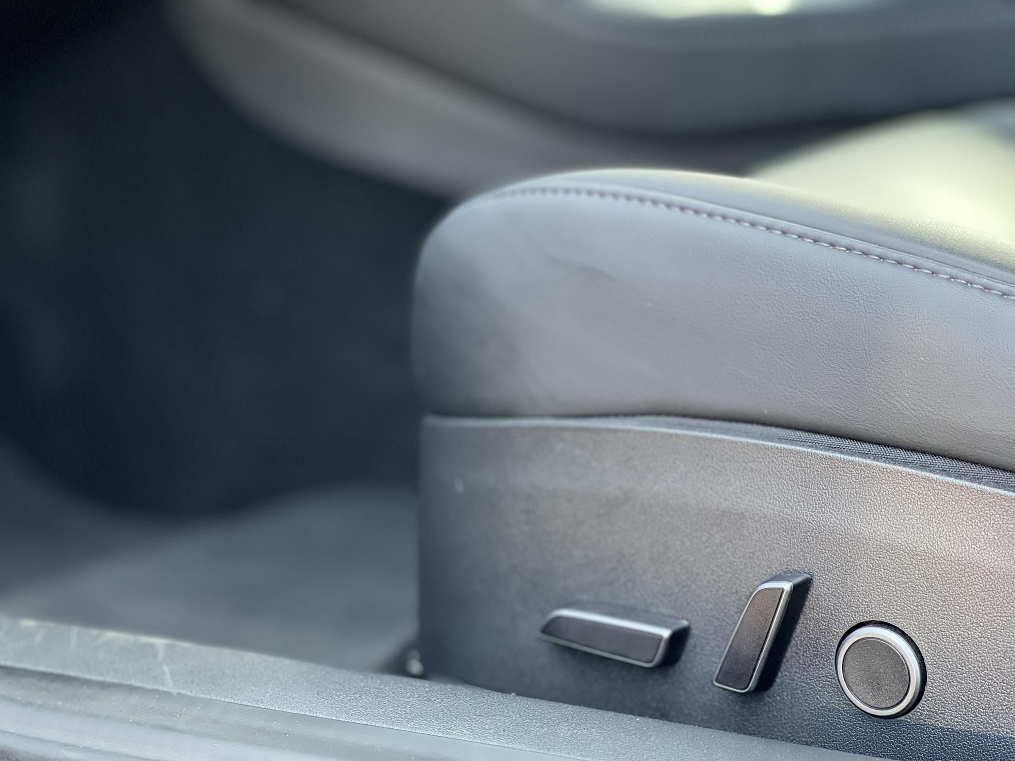 TESLA MODEL 3 Long Range AWD (Automata) 50e km. hőszivattyú. téli-nyári kerékszett