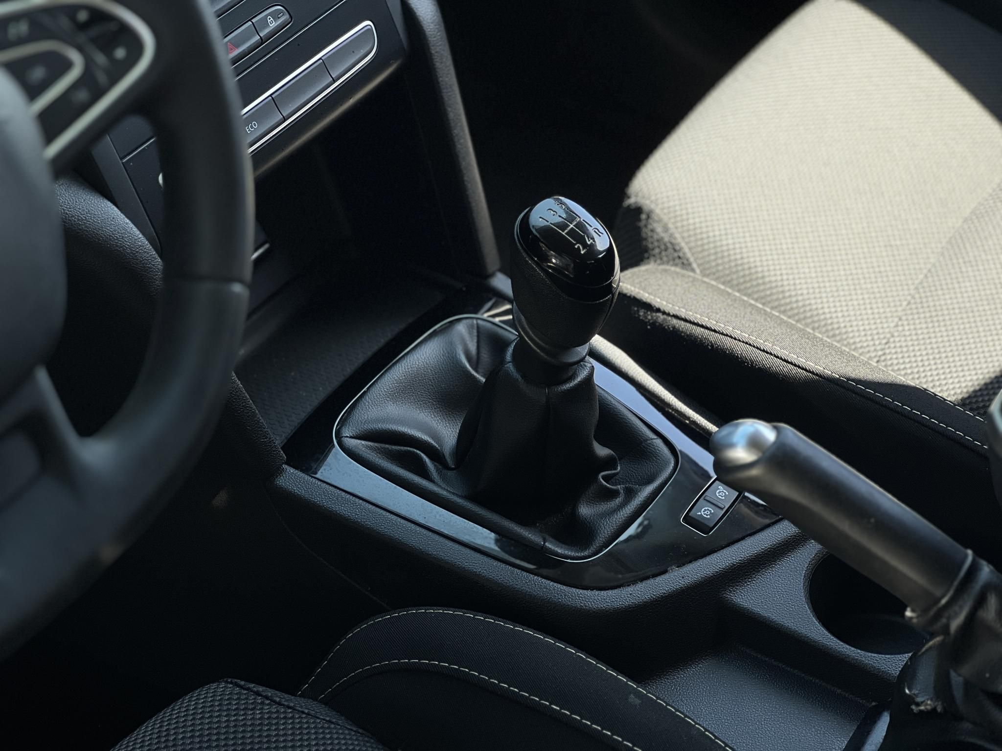 RENAULT MEGANE GrandCoupé 1.6 SCe Limited Magyarország 106e km Gyári fényezés Márkaszervizelt!