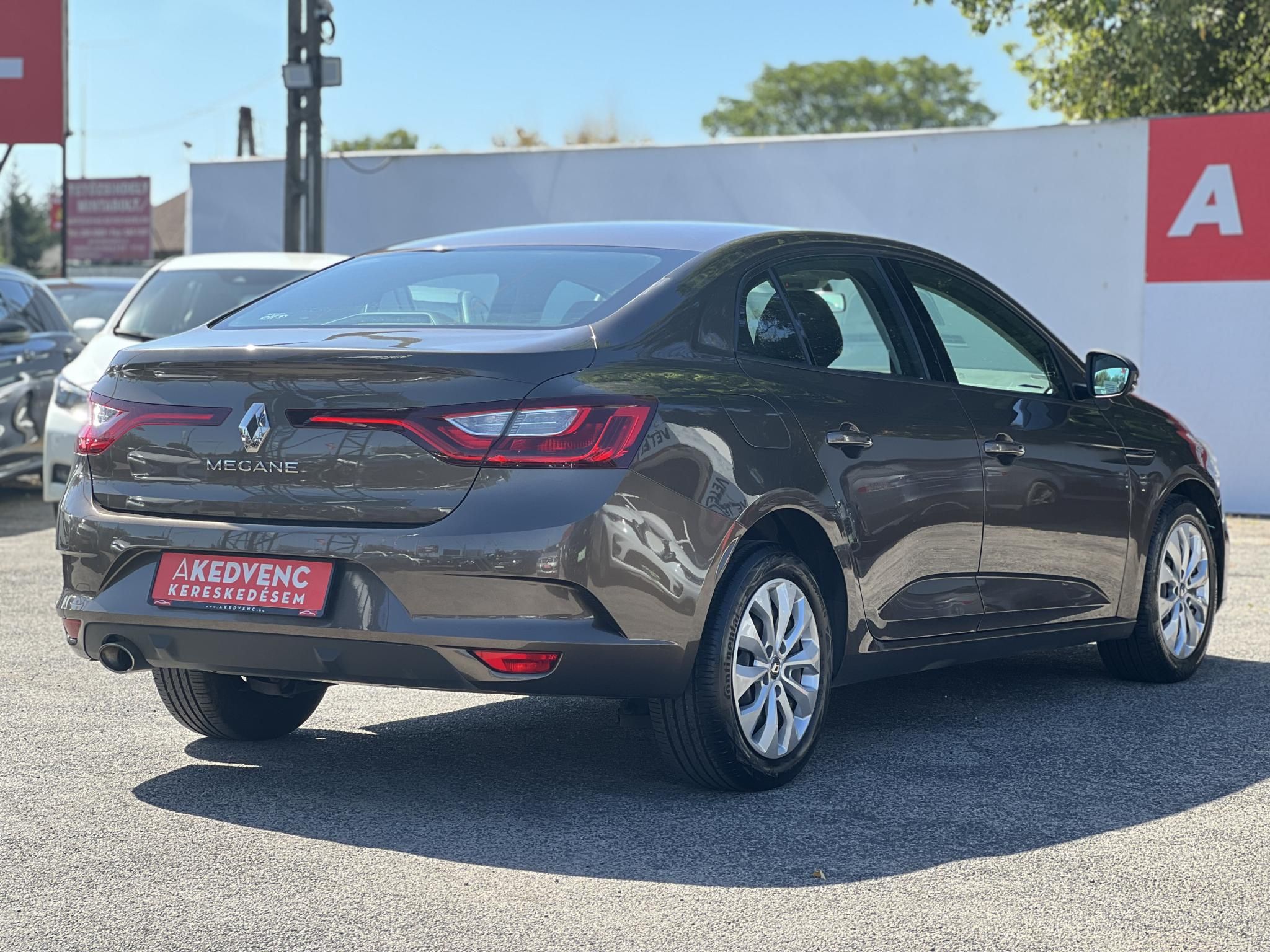 RENAULT MEGANE GrandCoupé 1.6 SCe Limited Magyarország 106e km Gyári fényezés Márkaszervizelt!