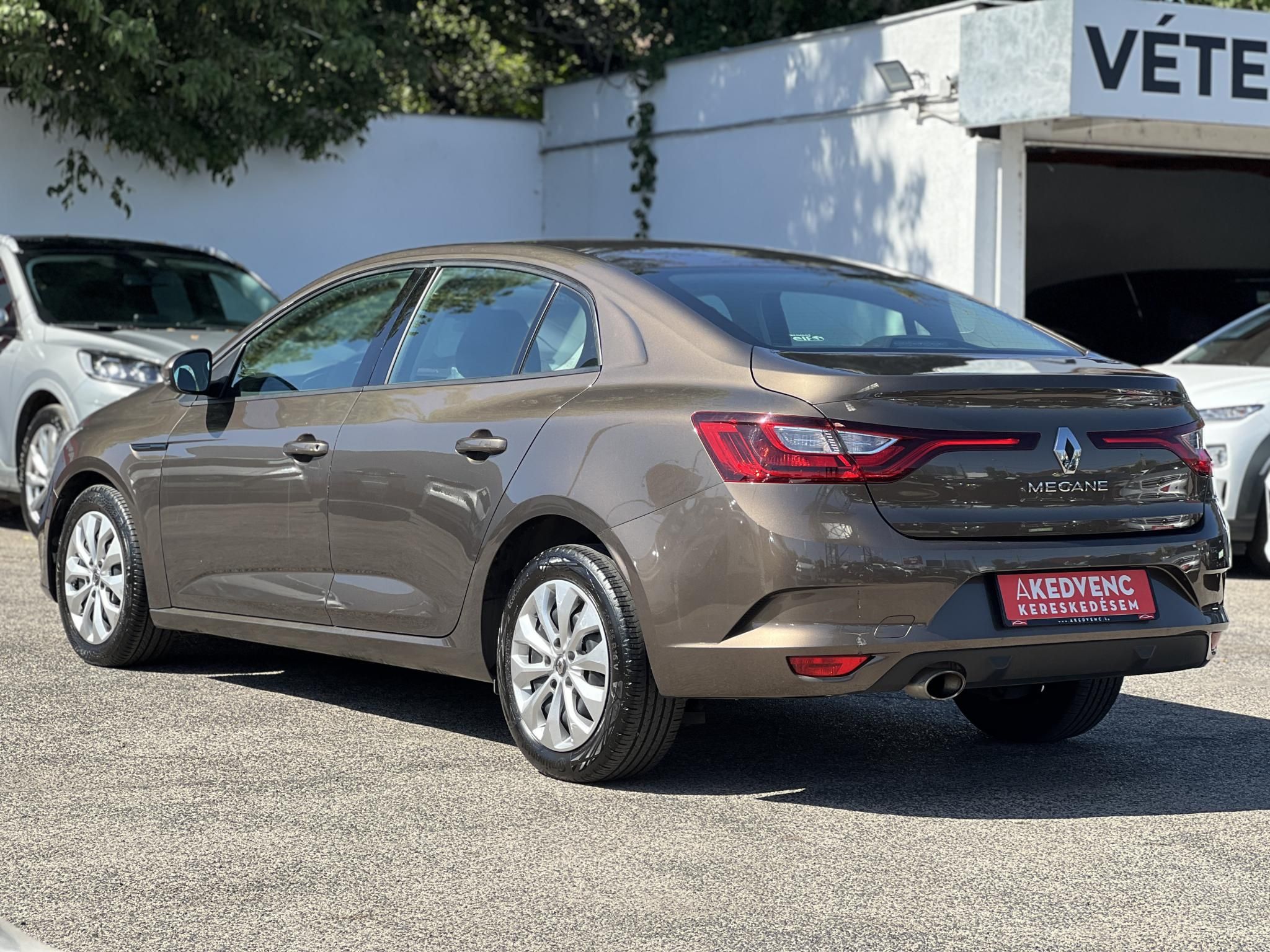RENAULT MEGANE GrandCoupé 1.6 SCe Limited Magyarország 106e km Gyári fényezés Márkaszervizelt!