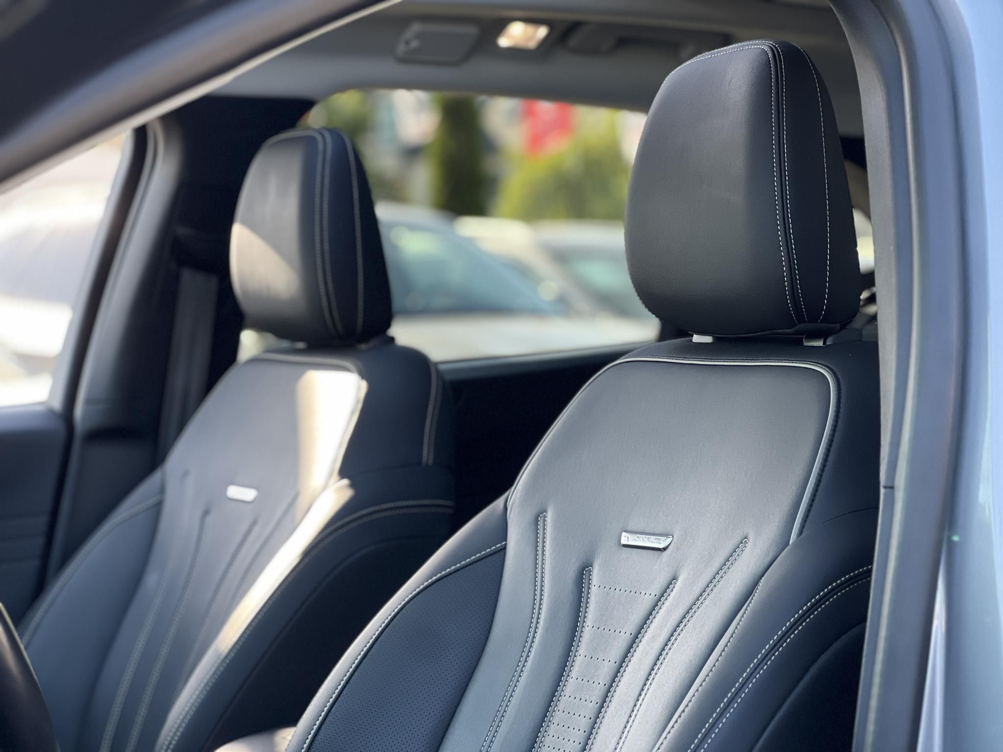 FORD KUGA 2.5 PHEV Vignale CVT panoráma tető. végig vezetett szervizkönyv