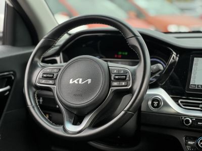 KIA NIRO e-Niro 64kWh Silver 455 km wltp hatótáv. carplay. tempomat. vezetéstámogató rendszerek!