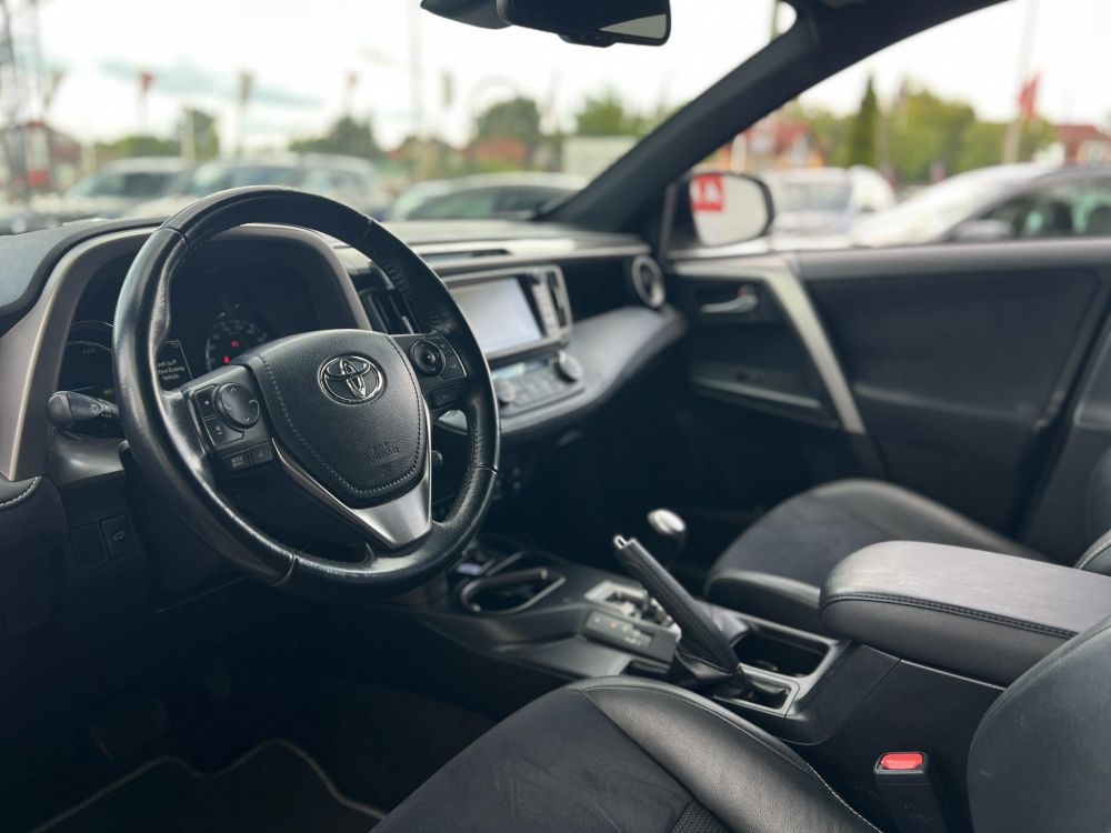 TOYOTA RAV 4 Rav4 2.5 Hybrid Executive e-CVT 4WD összkerékhajtás. végig márkaszervizelt!