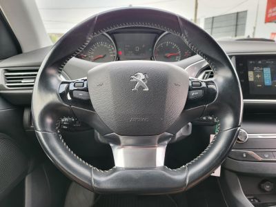 PEUGEOT 308 SW 1.6 BlueHDi Style EAT6 M.o.-i. Végig szervízelt Digit klíma Tempomat Bluetooth