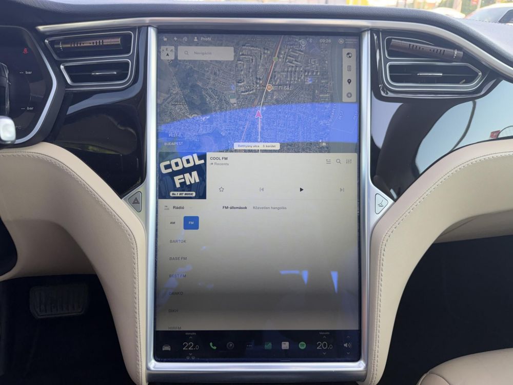 TESLA MODEL S 85 (Automata) SC01. CCS UPGRADE. FREE SUPERCHARGER. 88% AKKU!