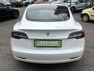 TESLA MODEL 3 Standard Range Plus Aut 101e km. facelift. garanciális. mátrix LED. höszivattyú!