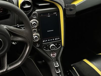 MCLAREN 720S Alcantara belső. carbon pack. Bowers&Wilkins hangrendszer