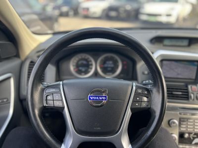 VOLVO XC60 2.4 D DRIVe Momentum Frissen szervizelt. magasan felszerelt. vezérlés cserélve!