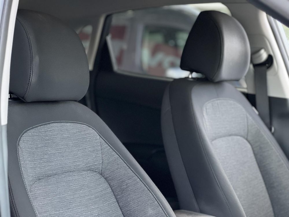 HYUNDAI KONA EV 64kWh Comfort 69e km. LED. tempomat. sávtartó. kamera. 2 gyári kulcs. CARPLAY!
