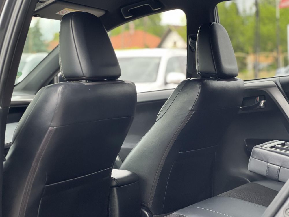 TOYOTA RAV 4 Rav4 2.5 Hybrid Executive 2WD e-CVT 114e km. Tempomat Ülésfűtés Navi Sávtartó Kamera Keyless