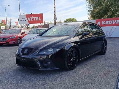 SEAT LEON 2.0 TFSI Cupra 350le! Integrált fejtámlás ülések. Boheme Purple fényezés