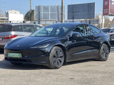 TESLA MODEL 3 Long Range AWD (Automata) HIGHLAND 26e km. hőszivattyű. gyári garancia 2032-ig!
