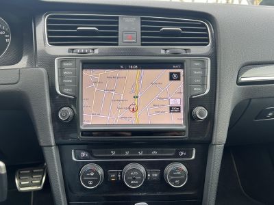 VOLKSWAGEN GOLF VII 1.4 TSI GTE Plug-In-Hybrid DSG Napfénytető. Zöld rendszám. 2 gyári töltőkábel. Friss olaj szerviz!