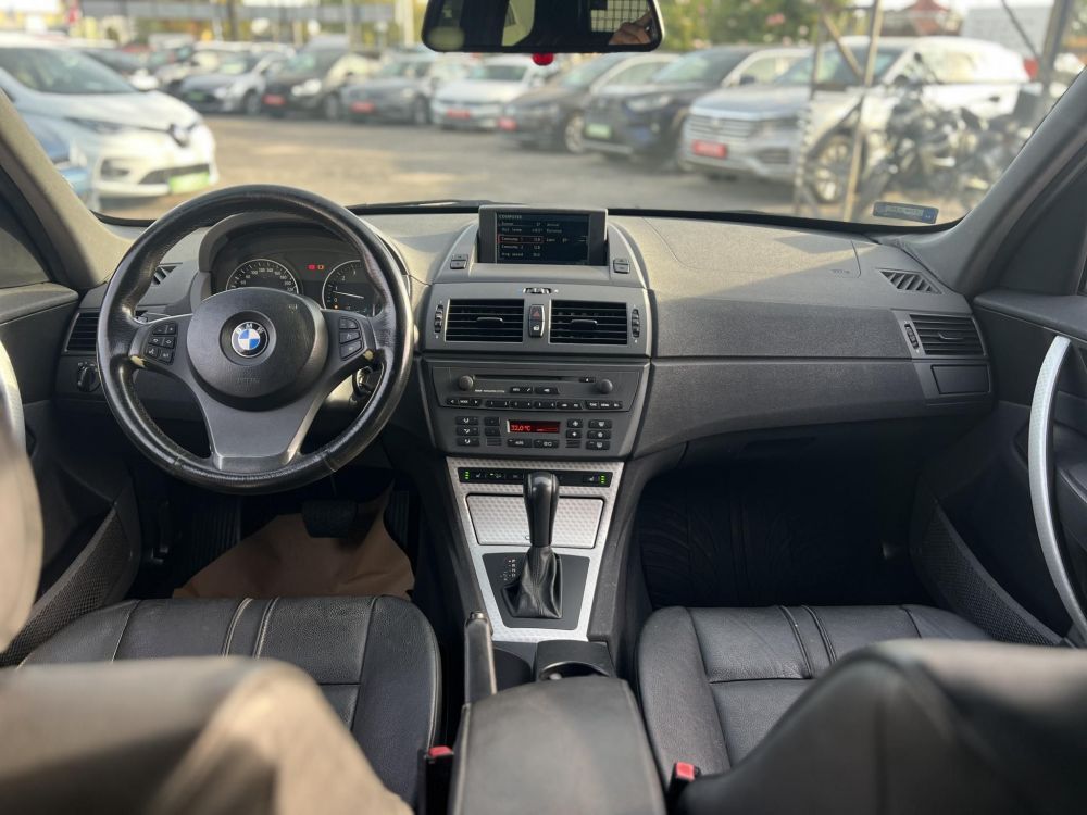 BMW X3 3.0 (Automata) xenon fényszórók. ülésfűtés. lejtmenet. memória. vonóhorog. bőr belső!