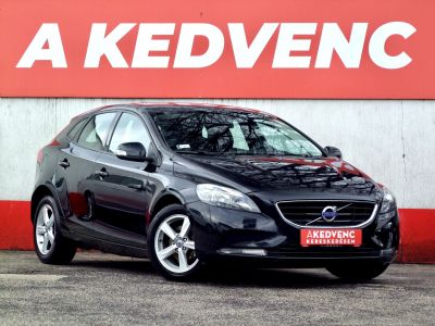 VOLVO V40 1.6 D [D2] Momentum Tempomat Digitiklíma Megkímélt!