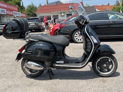 VESPA GTS 11e km. Itt a szezon irány a város! Friss műszaki vizsga!