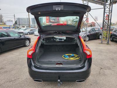 VOLVO V60 2.4 D [D6] PHEV AWD Momentum Geartronic Xenon Navi Tempomat PDC Ülésfűtés Memória Vonóhorog