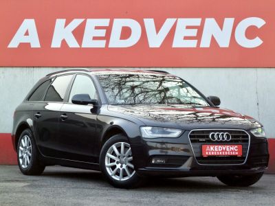 AUDI A4 Avant 2.0 TDI quattro S-tronic Xenon Navi Tempomat Tolatóradar Ülésfűtés Bluetooth Vonóhorog!