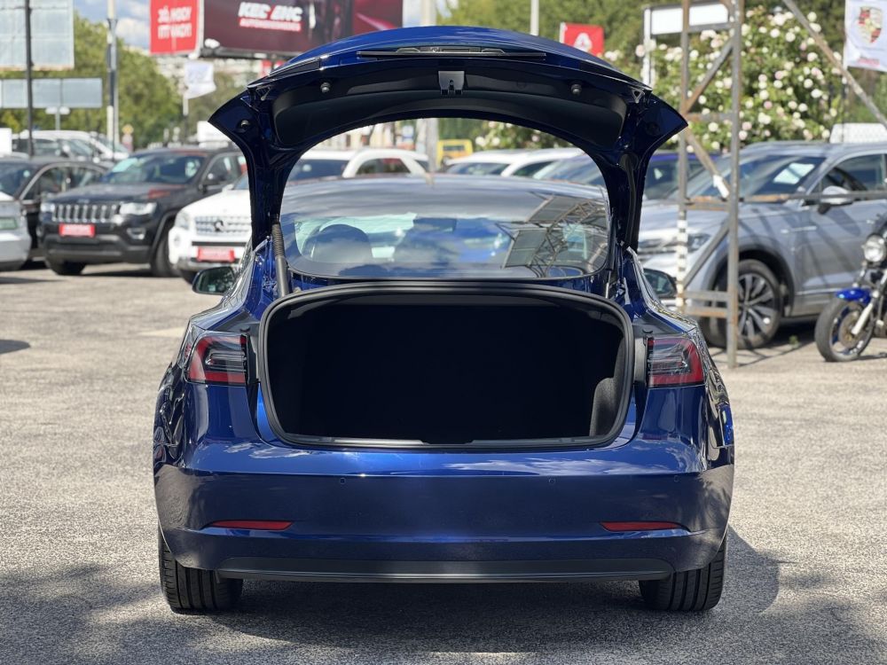 TESLA MODEL 3 Long Range AWD (Automata) 90e km. mátrix LED. hőszivattyú. garanciális!